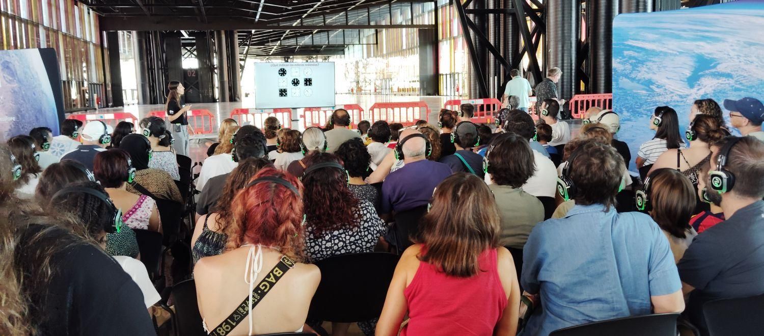 Una de las conferencias de expertos sobre el Espacio y el Sol.