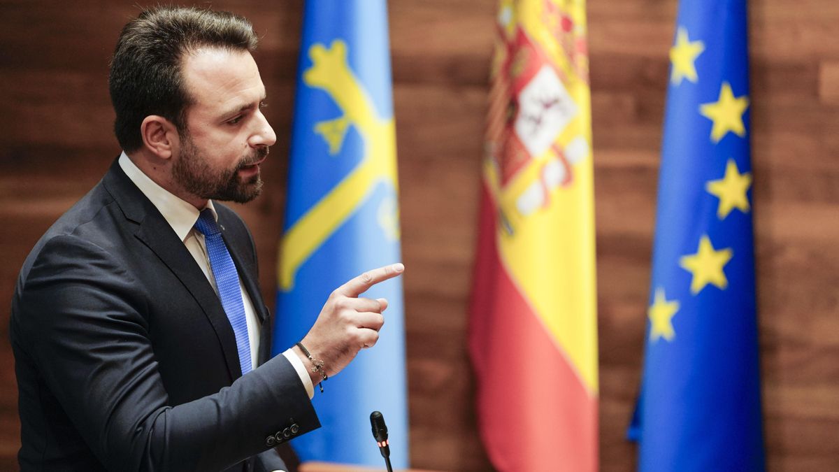 El presidente del PP de Asturias, Álvaro Queipo, este miércoles, en el pleno de la Junta General del Principado, en Oviedo.