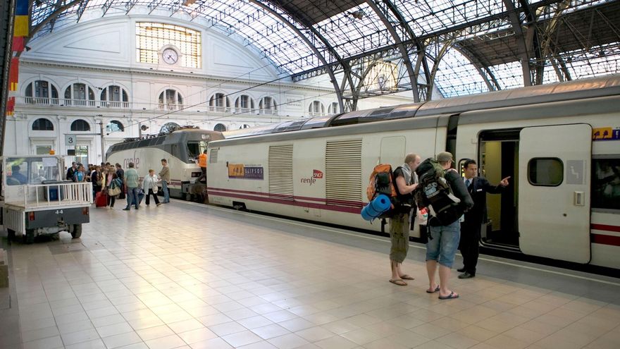 Descuentos del 90% en buses y trenes de media distancia y 50% en Alta Velocidad: claves del plan Verano Joven
