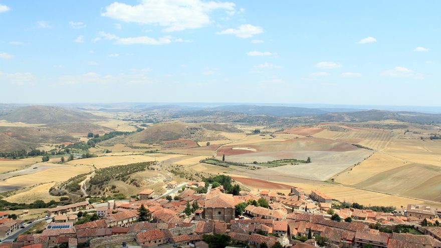 El pequeño pueblo medieval que alberga uno de los castillos más antiguos de Guadalajara