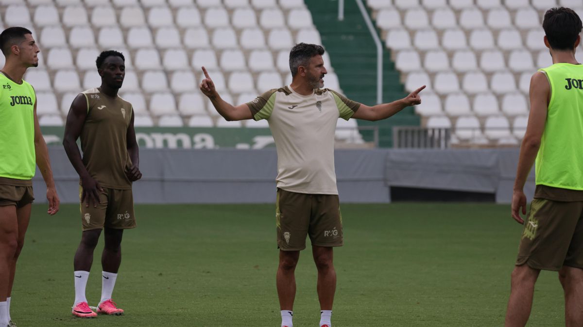 Iván Ania, durante un entrenamiento
