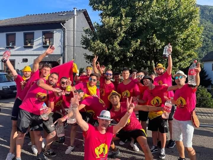 Otra peña de Caboalles de Abajo en una de las vaqueiradas.