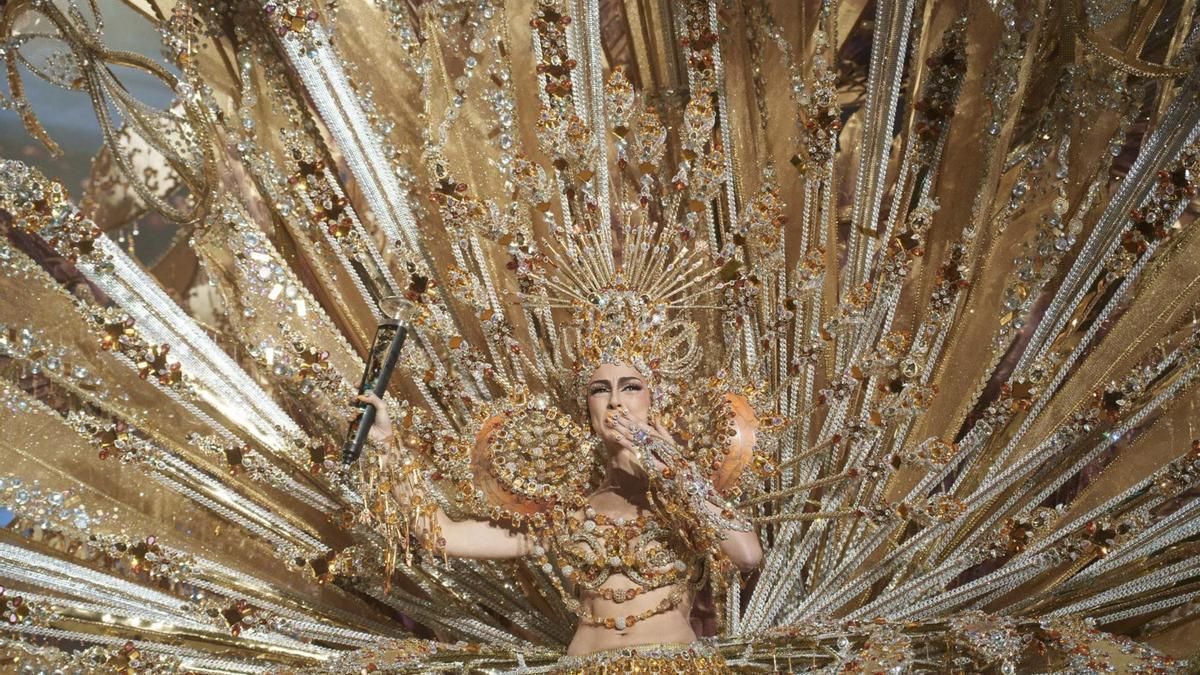 El Carnaval de Santa Cruz de Tenerife se viste de gala en Londres de la mano de Carla Castro