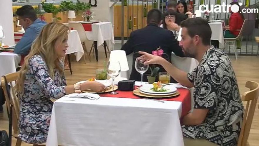 Samuel y Viviana de cena