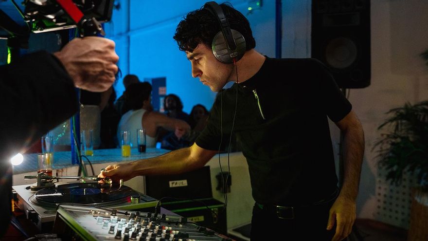 Atresplayer muestra las primeras imágenes de la temporada 2 de 'La Ruta', que se preestrenará en San Sebastián