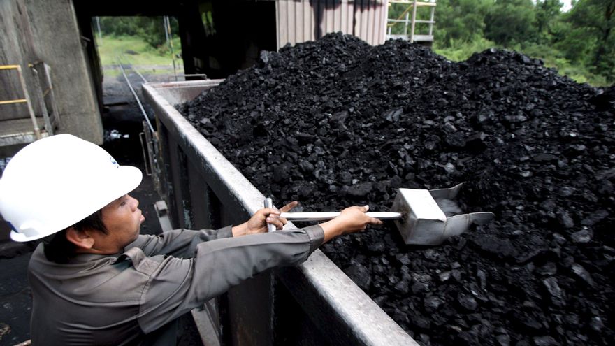 El mundo sigue abrazado al carbón, el petróleo y el gas: los grandes productores planean sacar más, no menos