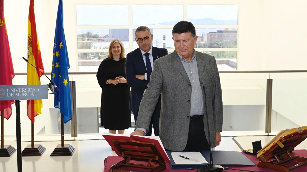 Francisco Javier Gómez de Segura, nuevo decano de la Facultad de Bellas Artes