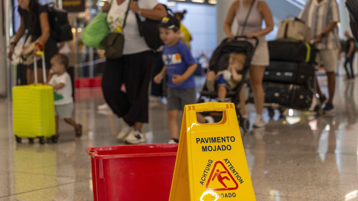 Les tempestes provoquen retards a l'aeroport de Palma durant tota la jornada