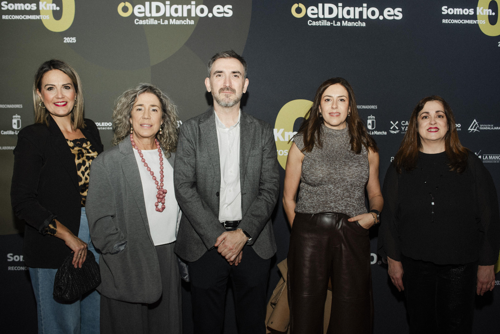 De izquierda a derecha: Laura Villacañas Botica, concejala socialista en Toledo; Marta Medina Quiroga, concejala socialista en Toledo; Ignacio Escolar; Noelia de la Cruz Chozas, portavoz del Grupo Socialista de Toledo y Carmen Bachiller.