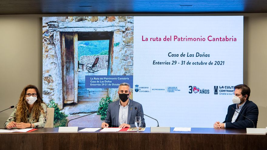 El Vicepresidente Y Consejero De Universidades, Igualdad, Cultura Y Deporte, Pablo Zuloaga, Presenta, En Rueda De Prensa, Las Jornadas 'La Ruta Del Patrimonio De Cantabria'.
