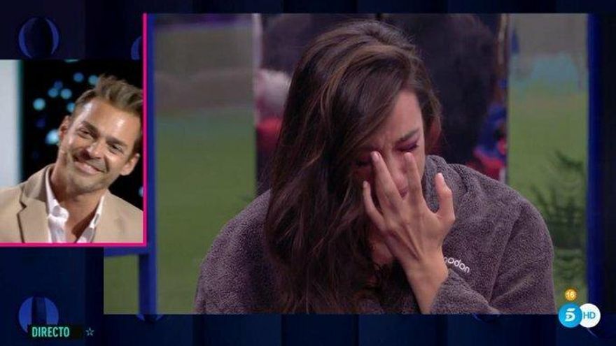 Hugo se despide de Adara