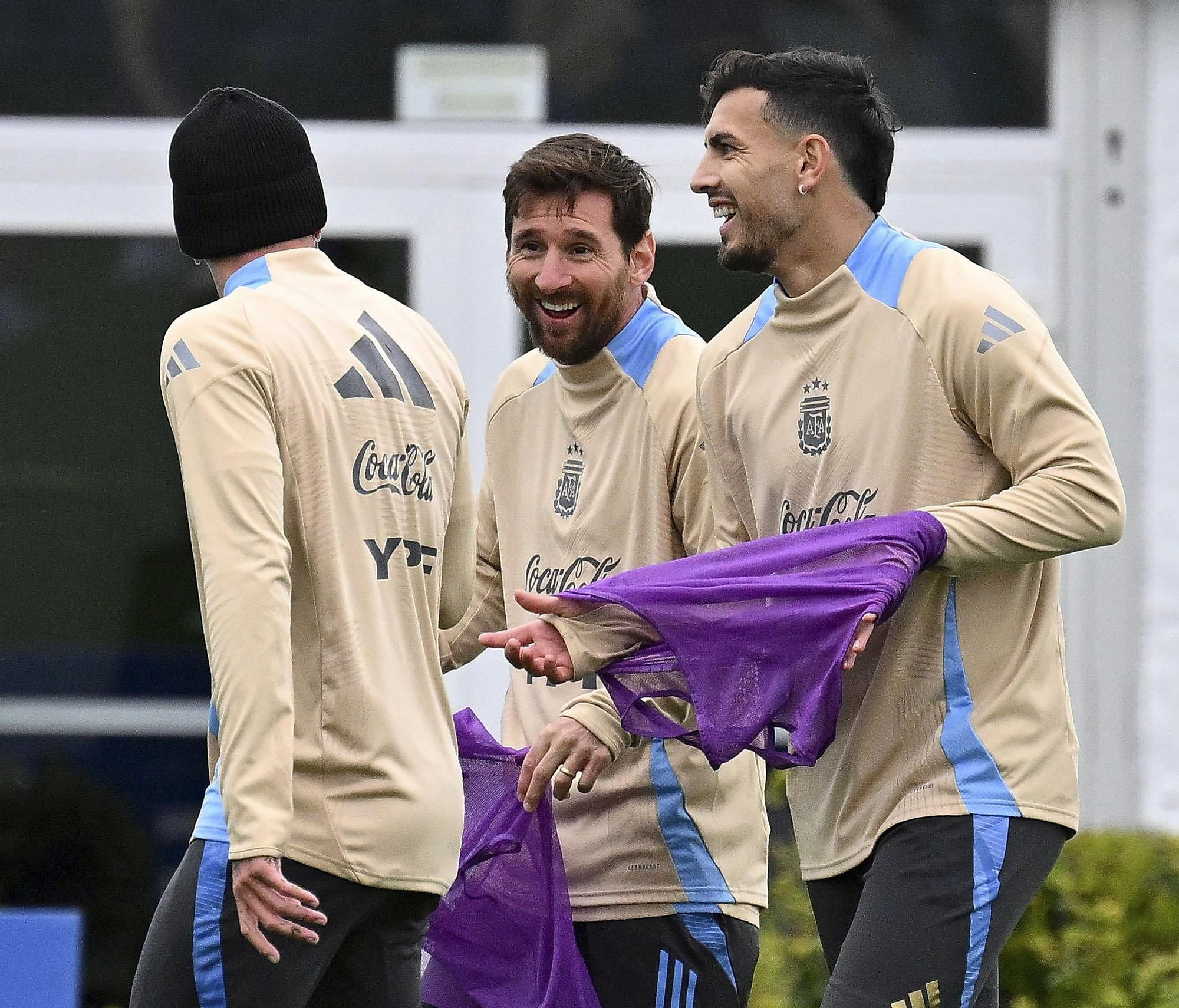 Lionel Messi en el entrenamiento de la Selección Argentina de cara a la doble fecha de Eliminatorias Sudamericanas rumbo al Mundial 2026.