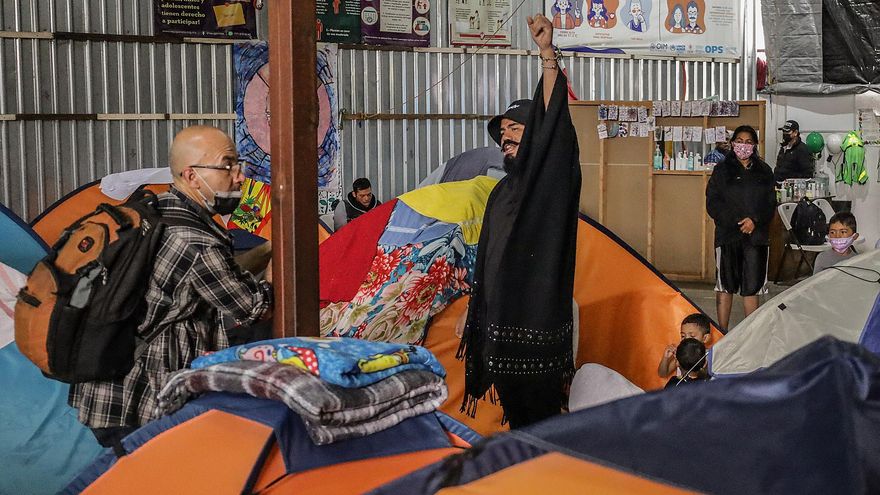 Yescka, el artista que compone "El himno de los migrantes" que atraviesan México