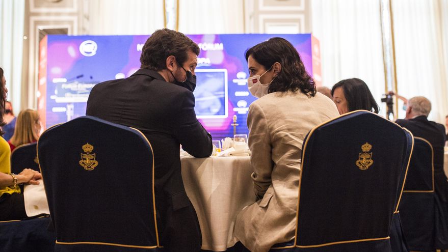 El Gobierno se apoya en la polémica de Ayuso y el rey para cortar los ataques del PP sobre los indultos