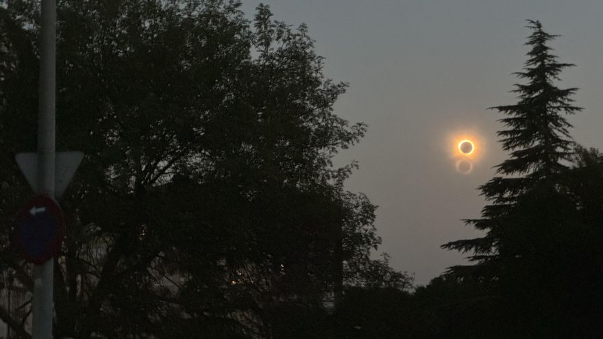 Quedan astrónomos en los Astrónomos: así se ha vivido el eclipse en Vitoria en el punto de observación de 1860