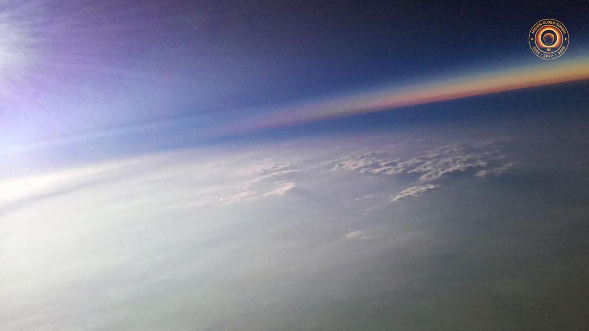 La sombra de la Luna captada desde fuera de la totalidad durante el eclipse.