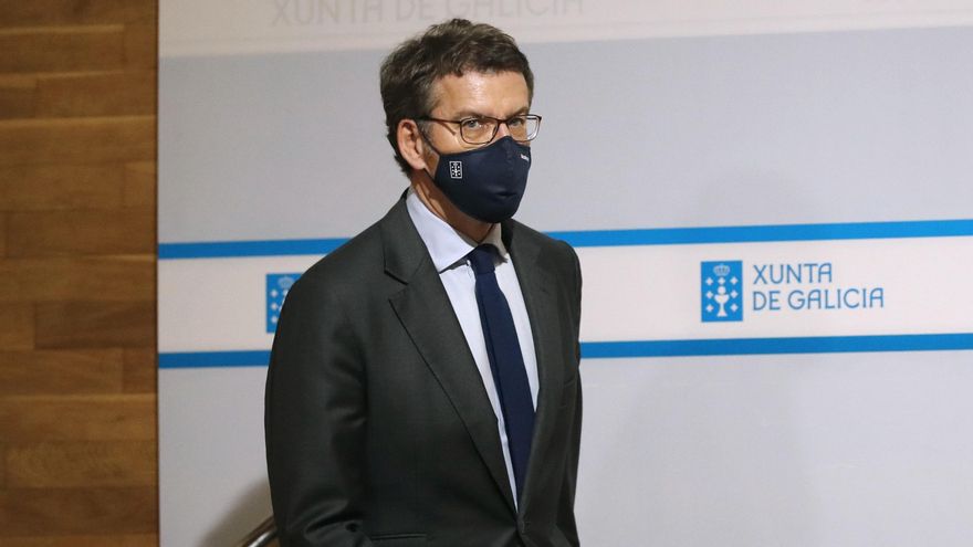El presidente de la Xunta, Alberto Núñez Feijóo, al comienzo de la rueda de prensa posterior a la reunión del Consello, este miércoles en Santiago de Compostela. EFE/Lavandeira jr