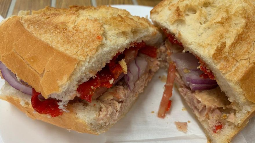 Bocata Caballa de Cafetería Alonso