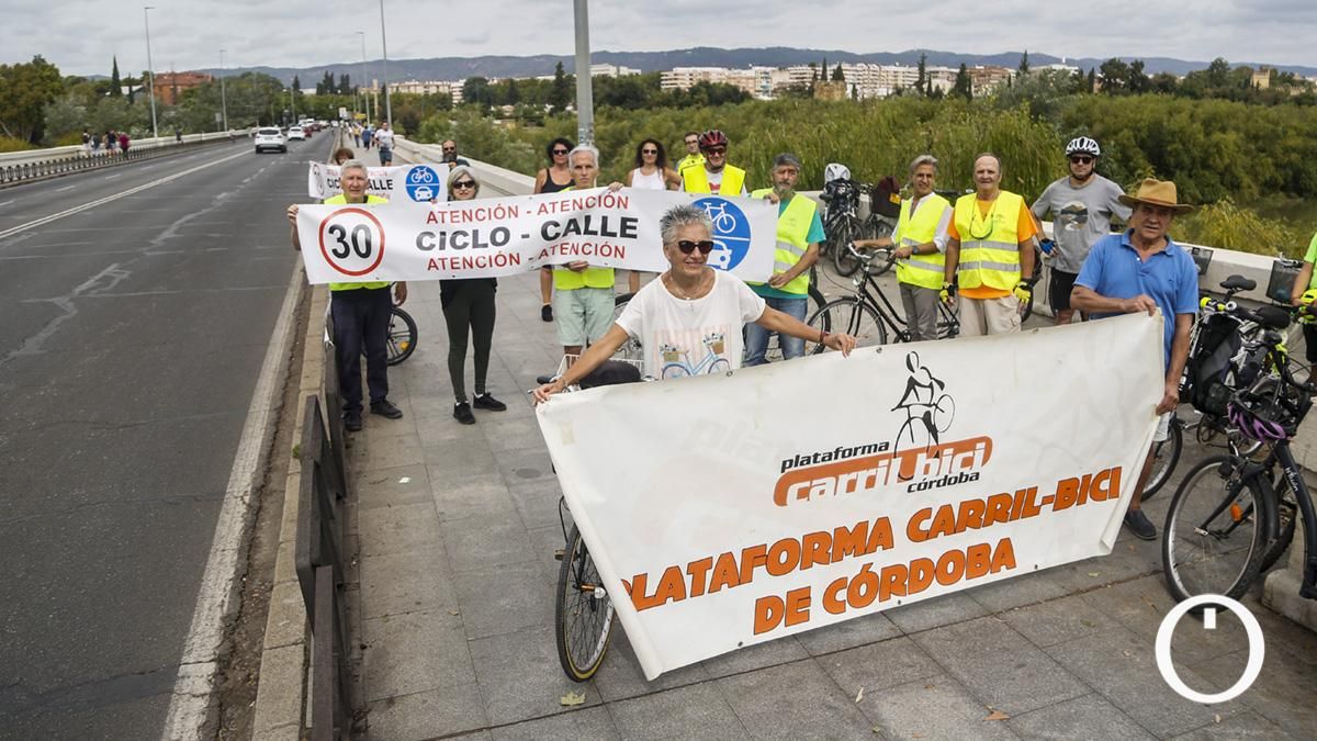 Manifestación de la Plataforma Carril Bici por una movilidad, saludable, segura y sostenible