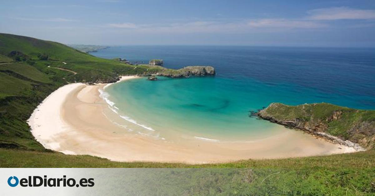 La playa que conserva su forma original en uno de los tramos más protegidos del litoral asturiano