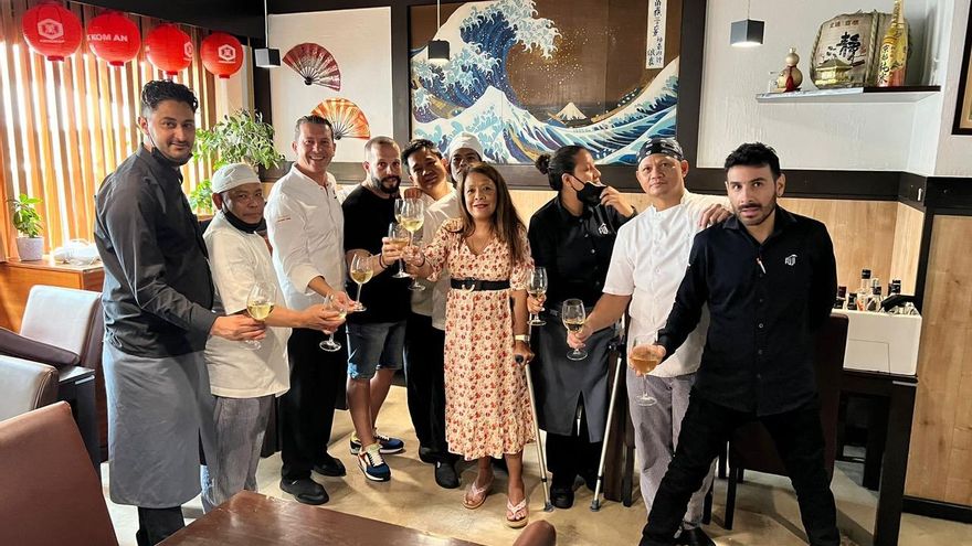 Brindis equipo del Fuji