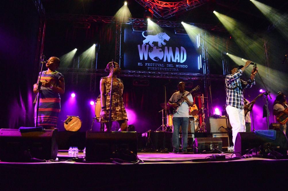 Actuación de Seun Kuti & Egypt 80 durante el Womad Fuerteventura 2014 | Iago Otero Paz