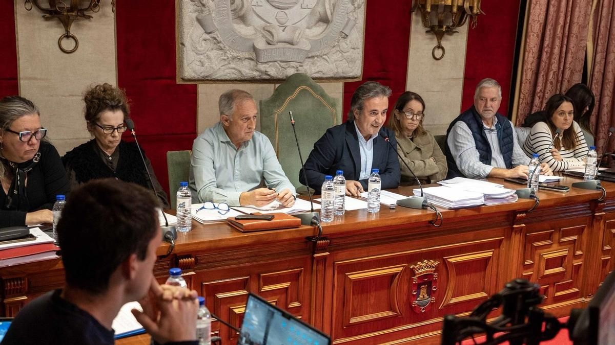 PP y PRC de Camargo unen sus votos para exigir al Gobierno de España más recursos y personal en Correos