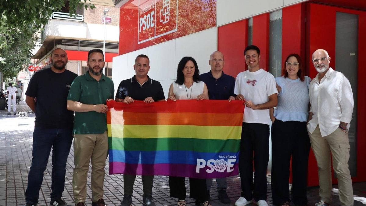 El PSOE avisa del "riesgo" para el colectivo Lgtbi