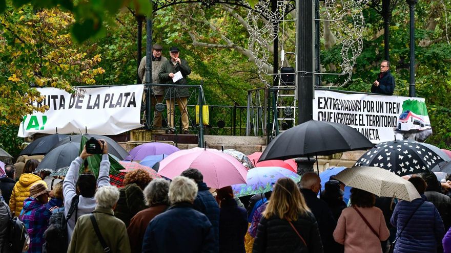 El Movimiento por el tren Ruta de la Plata vuelve a la calle para exigir su reapertura
