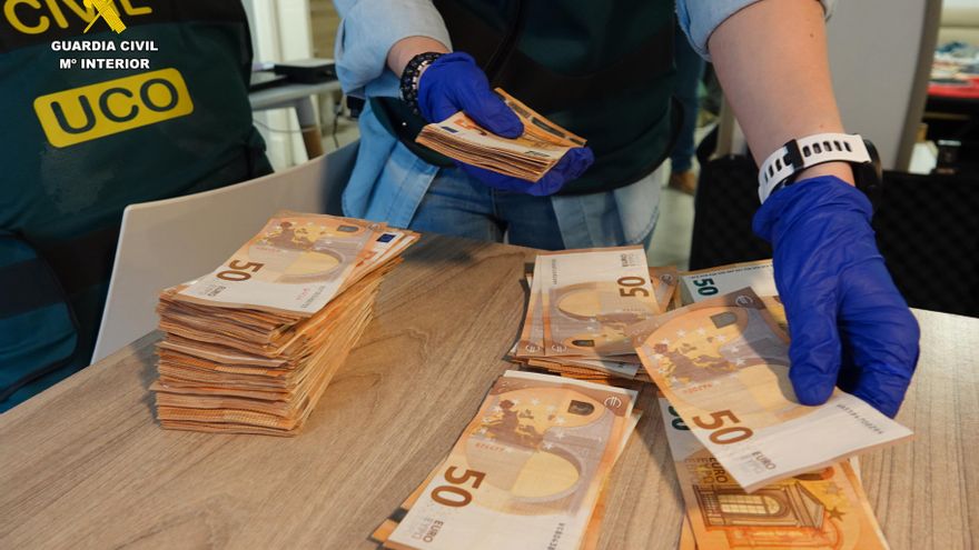 Agentes de la Unidad Central Operativa (UCO) de la Guardia Civil.