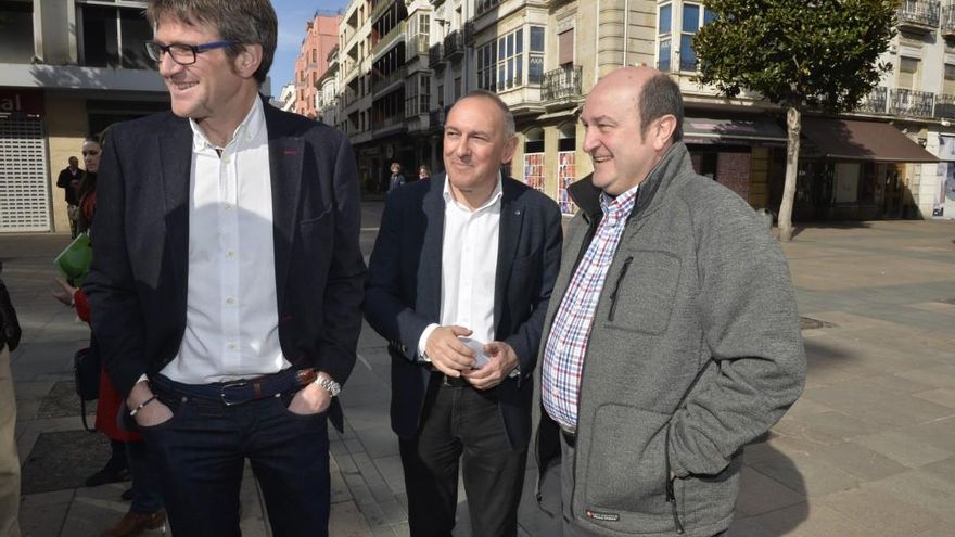 La Hacienda de Álava plantea destinar 0,6 millones ya y 18 más hasta 2030 a su red informática, en lo que participa PwC