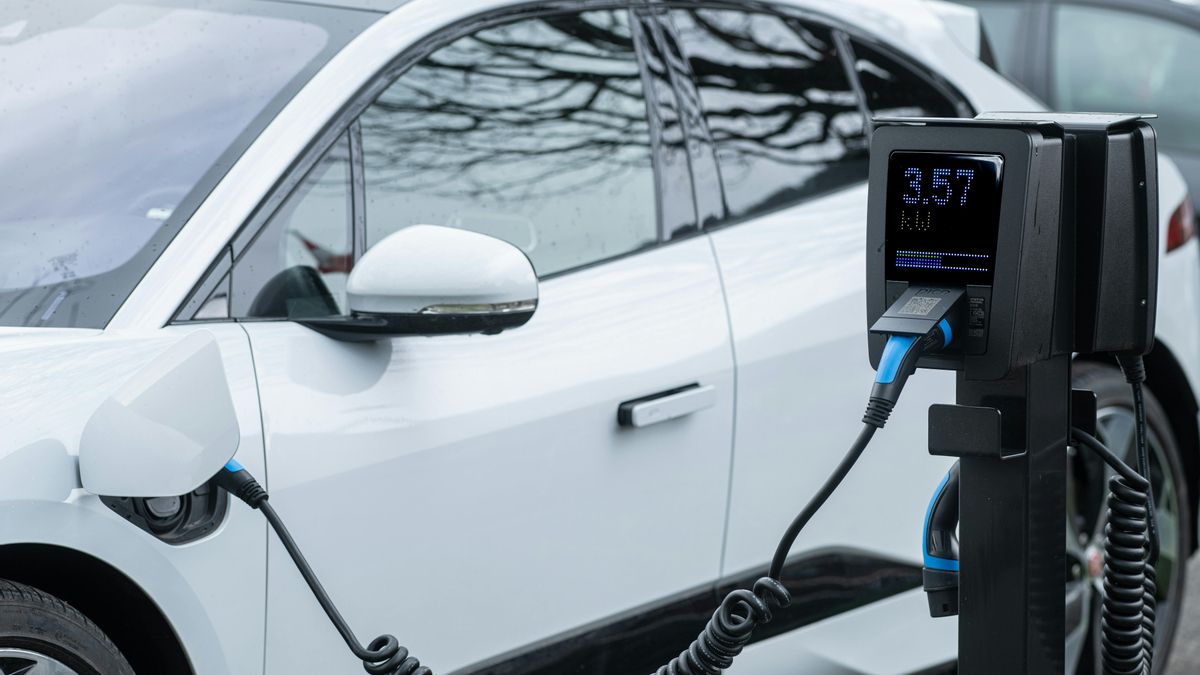 La Diputación de Zaragoza lanza el plan para instalar cargadores de coche eléctrico en los municipios de la provincia