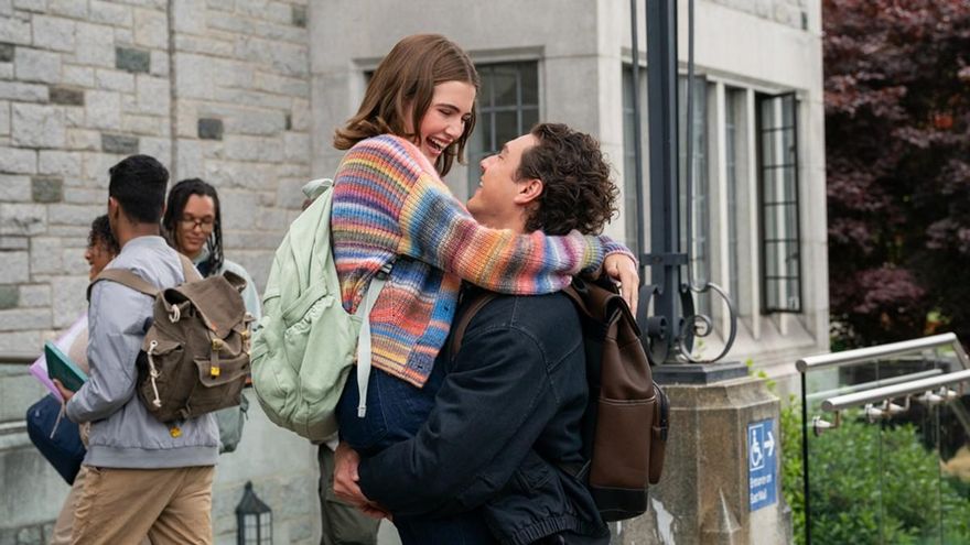 Los fans de 'Más que rivales' cuentan los días para el estreno de este nuevo "hockey romance" que ya triunfó en formato libro