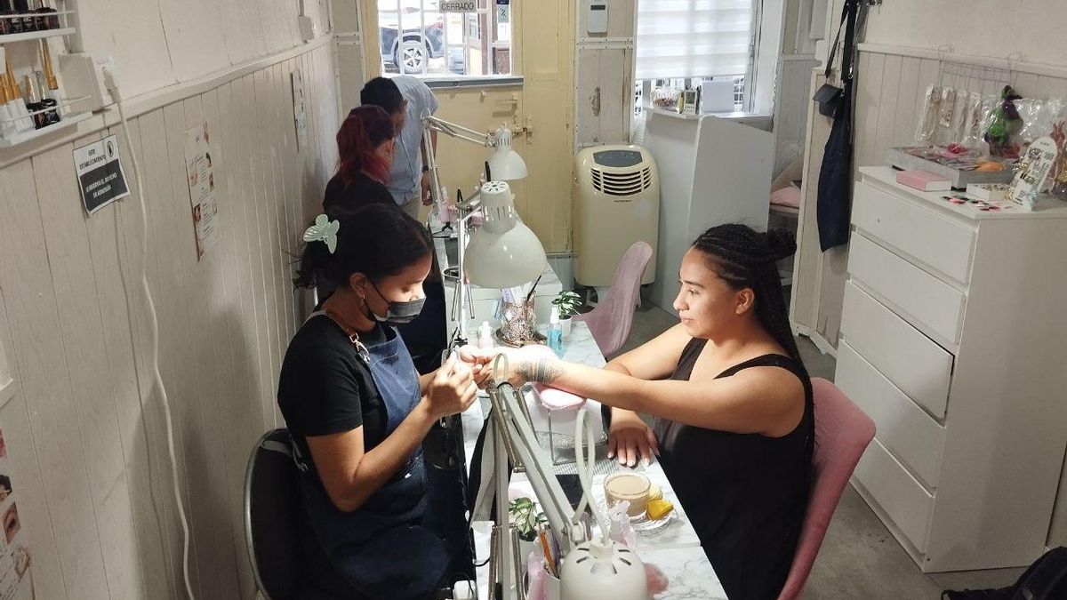 El salón de uñas de Jennifer, en Carabanchel.