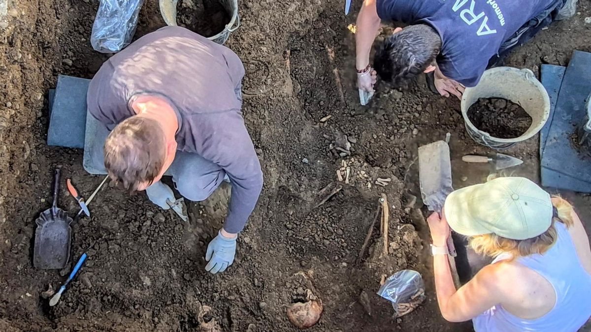 León abre una fosa más y cierra cuatro heridas