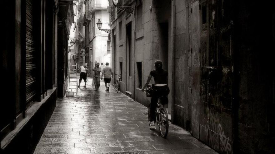 Esta es la Barcelona que narra David Uclés en 'La ciudad de las luces muertas'