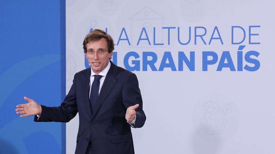 El alcalde de Madrid, José Luis Martínez-Almeida, interviene durante la segunda convención sectorial del Partido Popular (PP).
