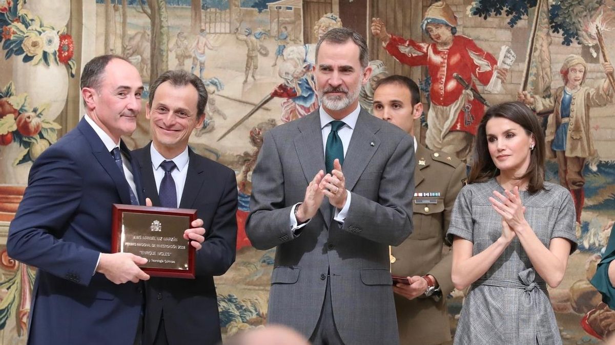 El director científico de CIC biomaGUNE recibe el Premio Nacional de Investigación