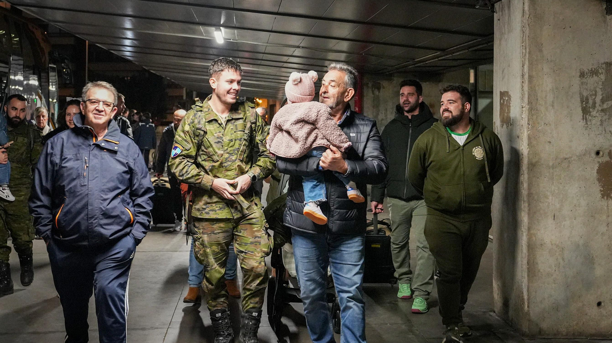 Llegada de la 1º rotación del contingente eFP XVII, con los componentes de la Brigada 'Guzmán el Bueno' X.