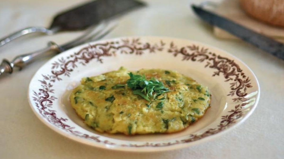 Imagen de la "tortilla de guerra" sin huevos ni patata, extraída de libro 'Recetas de Guerra'