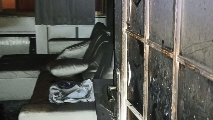 El incendio en una casa de Sierra Nevada a un día de la apertura de la temporada hace patente la ausencia de bomberos