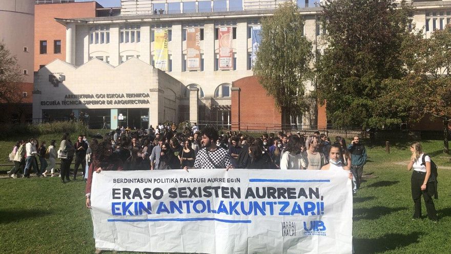 La UPV/EHU permite seguir dando clases al profesor que enseñó el pene a sus alumnos, aunque no presenciales