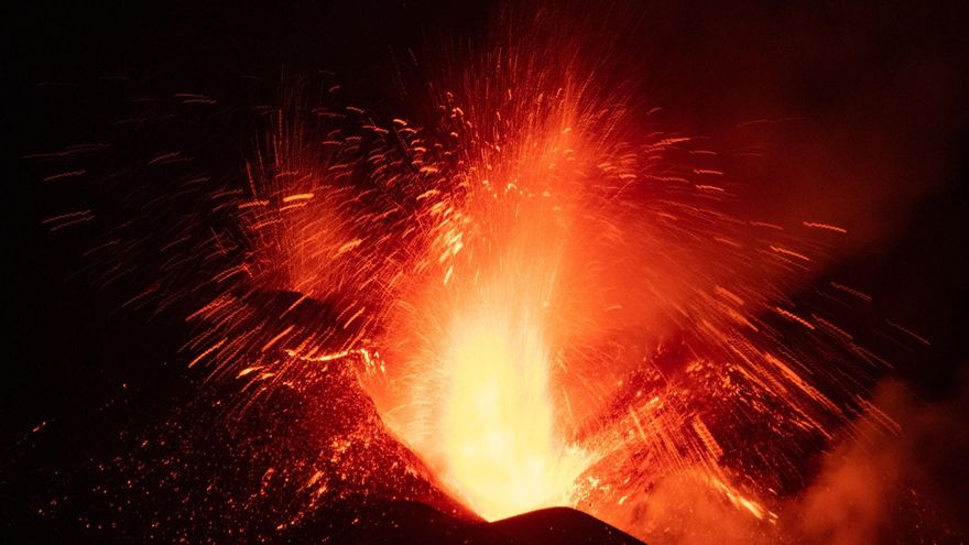 El volcán presenta estabilidad, pero mantiene su fuerza tras cuarenta días