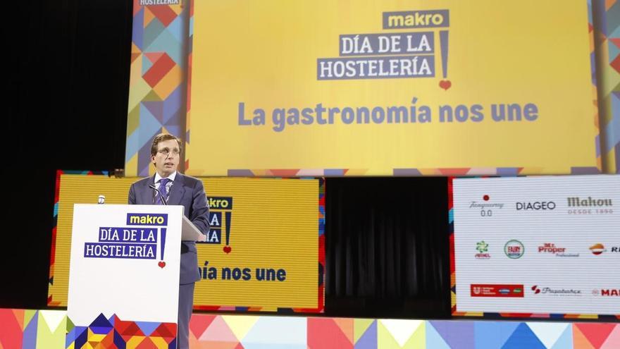 Almeida, durante una charla durante un acto celebrado por el Día de la Hostelería