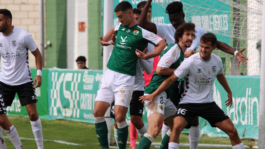 El Unión Sur Yaiza araña un punto en una plaza complicada