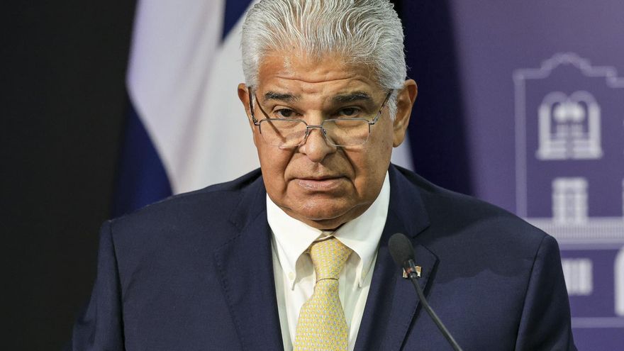 Mulino dice que alojar migrantes deportados de EEUU en hotel de Panamá evitará "embotellamiento" en el Darién