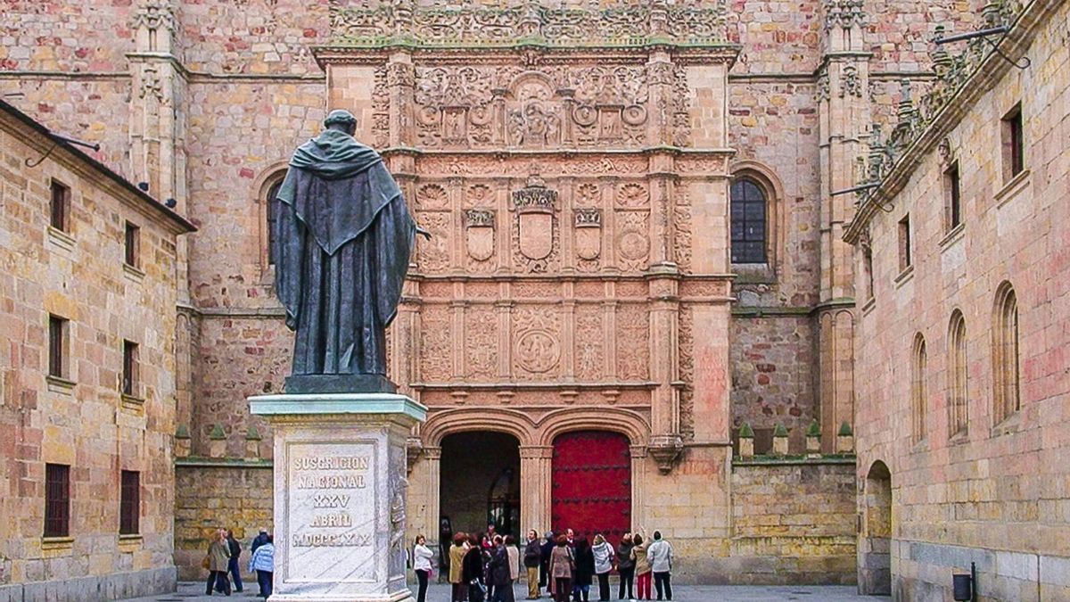 Entrada de la Universidad de Salamanca
