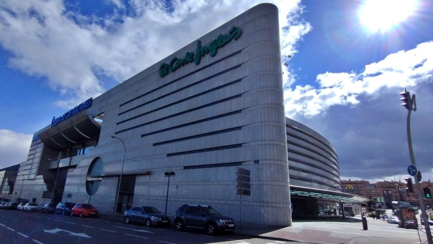 Almeida defiende la recalificación para El Corte Inglés de Campo de las Naciones por ser "ventajosa" y anuncia un derribo