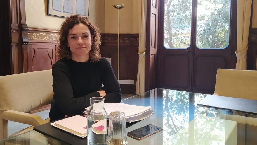 Rosario Sánchez, consellera de Hacienda balear: "Está sobre la mesa restringir a no residentes la compra de segundas casas"