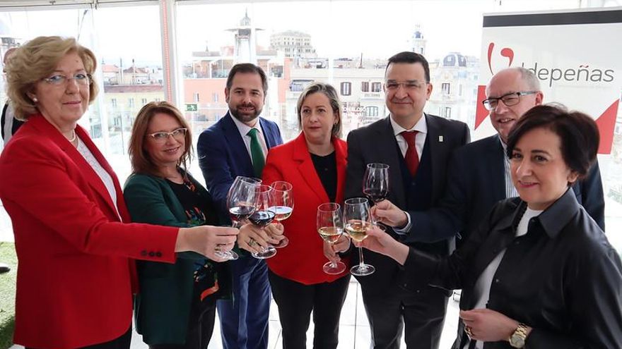 Los vinos de la Denominación de Origen Valdepeñas vuelven a Madrid para reivindicar su pasado de esplendor en la capital